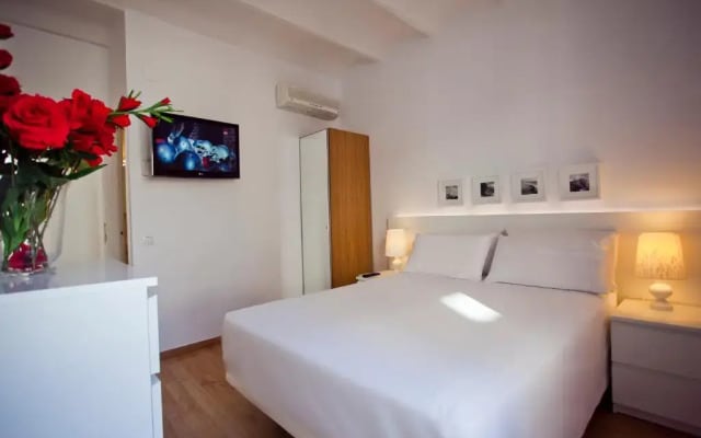 Ramblas Apartments