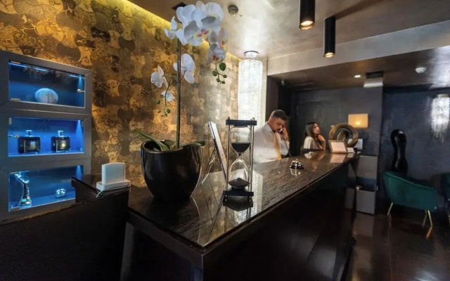 Отель Divina Luxury