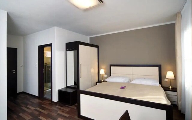 Hotel Corona