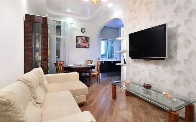 Na Kirova PaulMarie Apartment