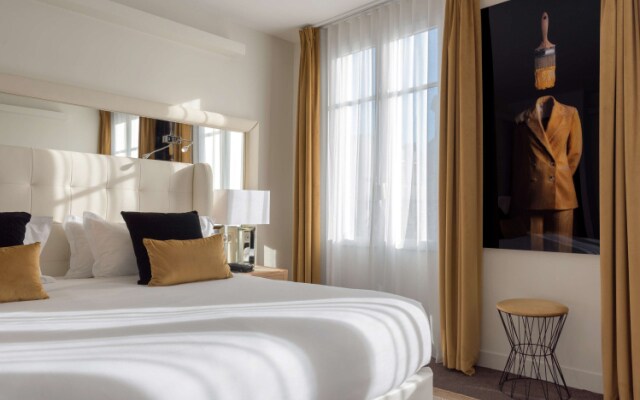 Paris Gare de L´Est - Tapestry Collection by Hilton