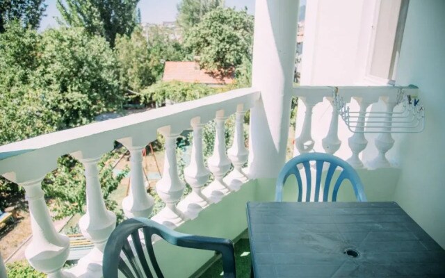 Charly Guest House