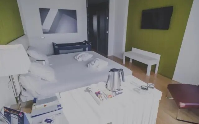 Отель Zentral Castellana Norte