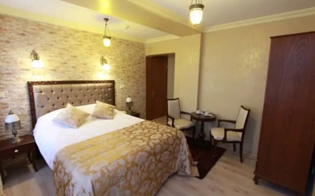 Rosso Hotel