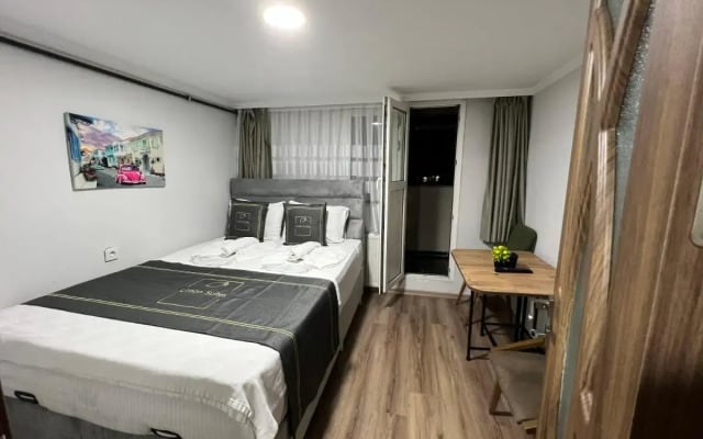 Limon Suites
