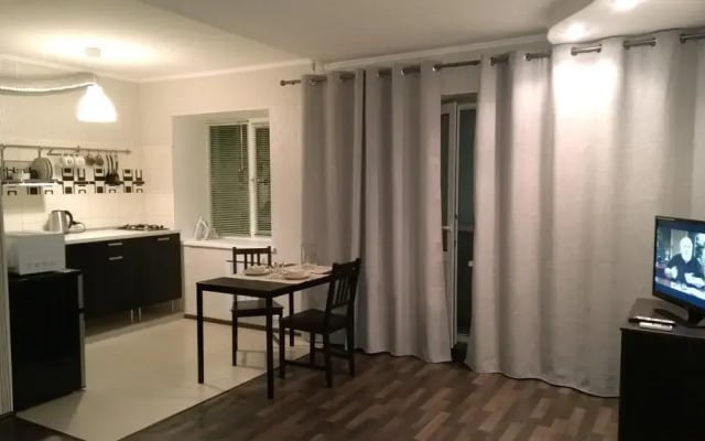 Elena Apartments na Chernorechenskoy