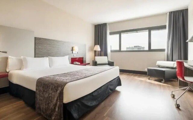 Отель Ilunion Barcelona