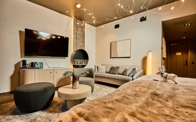 Balder Luxury Lodge & Glass Igloos