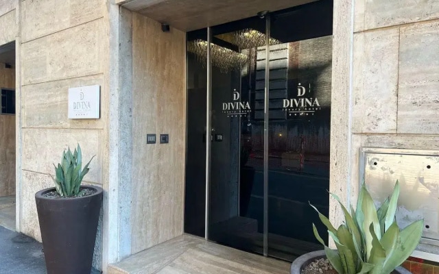 Отель Divina Luxury
