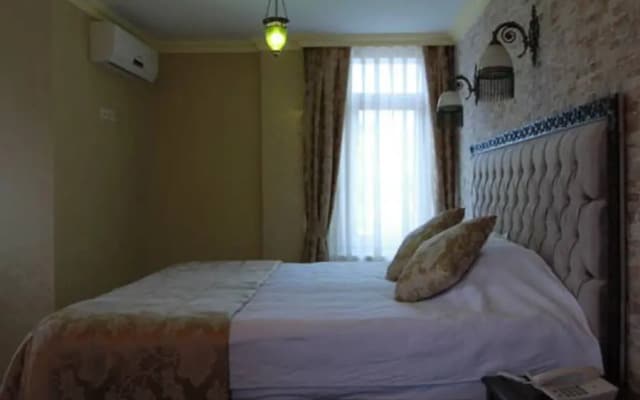 Rosso Hotel