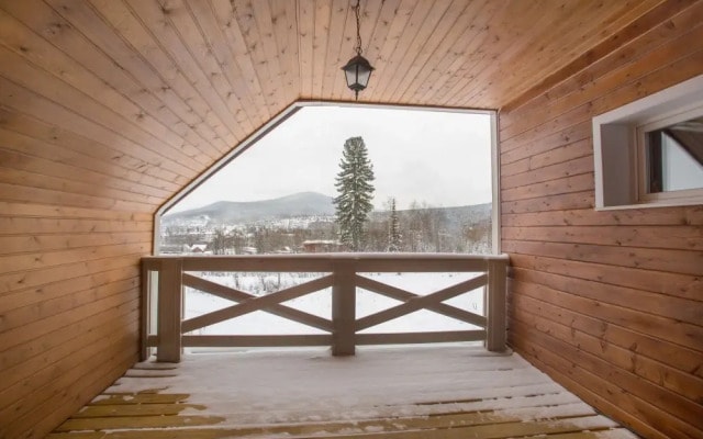 Na Kedrovoy Cottage