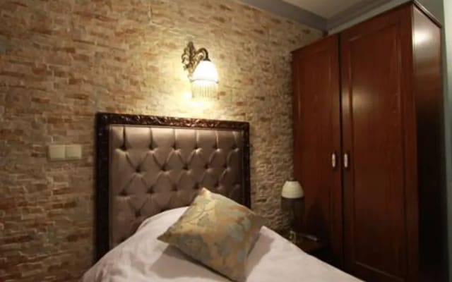 Rosso Hotel