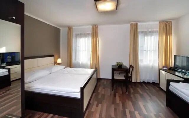 Hotel Corona