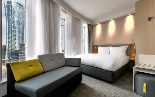 Отель Holiday Inn Express Warsaw - The HUB by IHG
