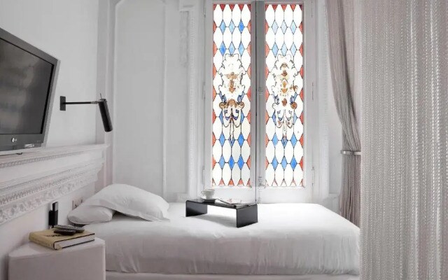 Chic & Basic Born Boutique Hotel