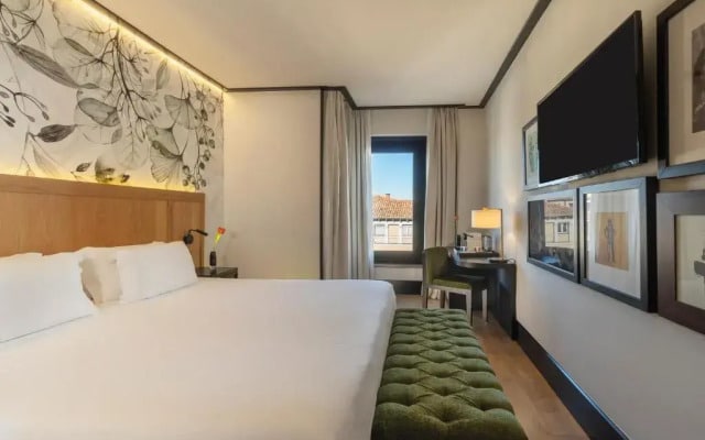 H10 Puerta de Alcalá 4* Sup