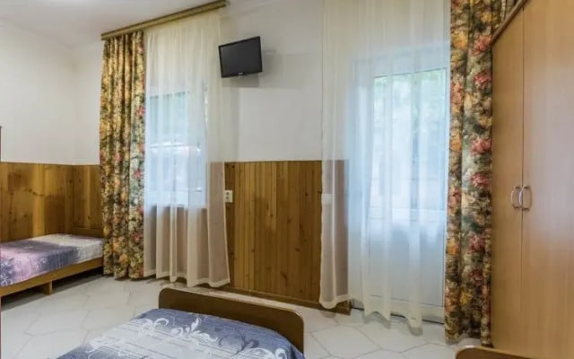 Robinzon Guest House
