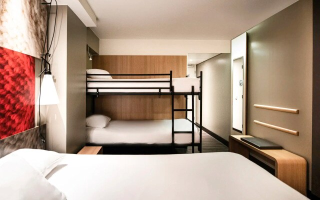 ibis Amsterdam Centre