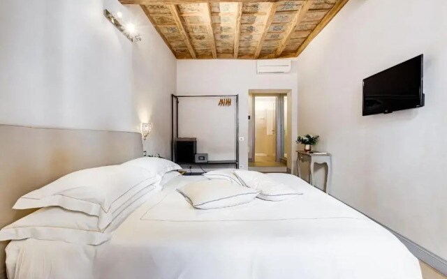 Rome Frattina 27