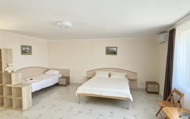 Azur Hotel