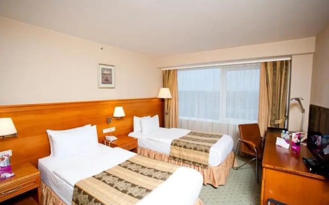 Отель Vilnius Park Plaza
