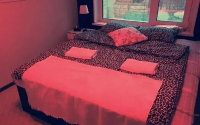 Love Hotel Flamingo