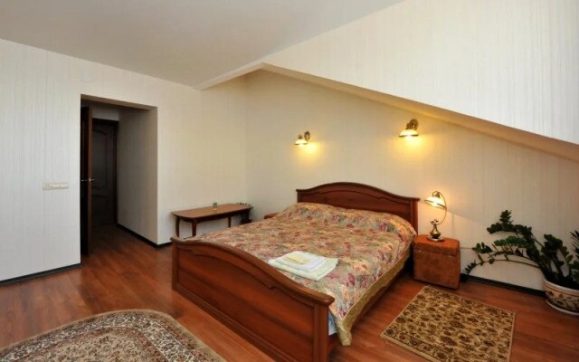 Business Hotel