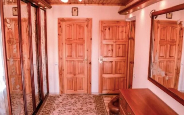 Tatyana's House s banej i bassejnom