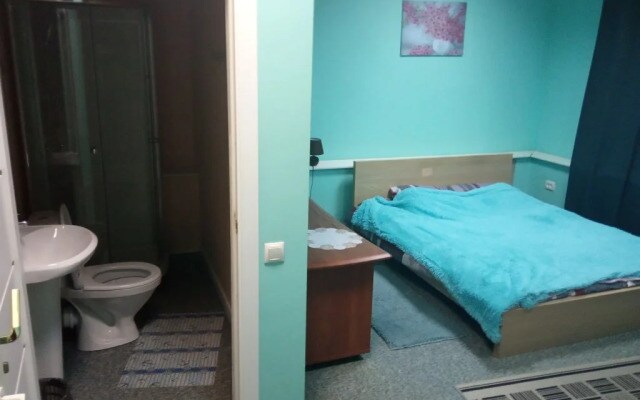 Kindr Mini hotel on Obvodnom