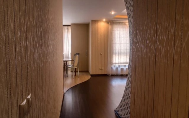 Daudel 007 Apartments