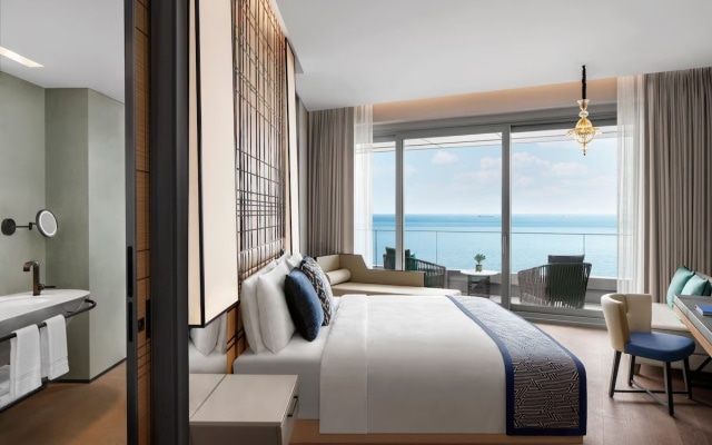 JW Marriott Hotel Istanbul Marmara Sea