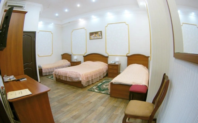 Bratislavskaya Hotel