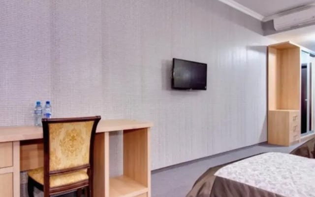 Gray Hotel & Restaurant