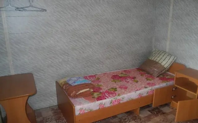 Leonardo Guest House
