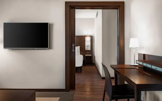 Отель Leonardo Royal Barcelona Forum