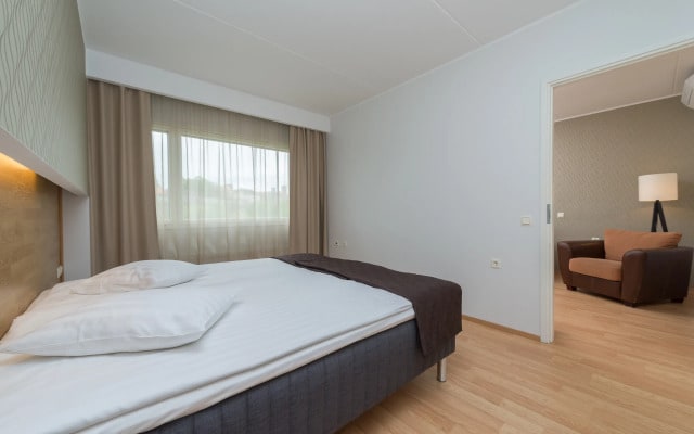 Go Hotel Shnelli