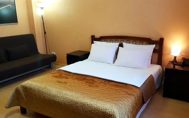 Parallel Hotel