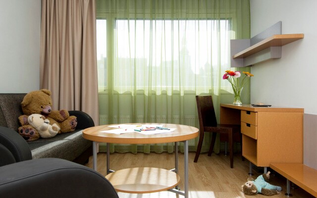 Go Hotel Shnelli