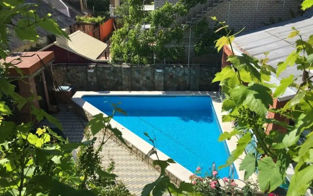 Na Belinskogo Guest House