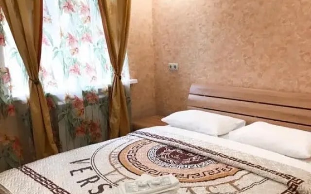 Holiday House Mini Hotel