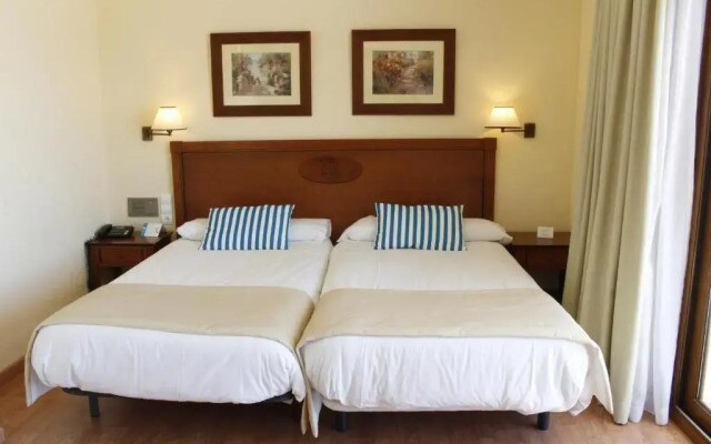 Отель Leonardo Torremolinos Costa del Sol
