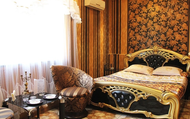 Pervomayskaya Hotel