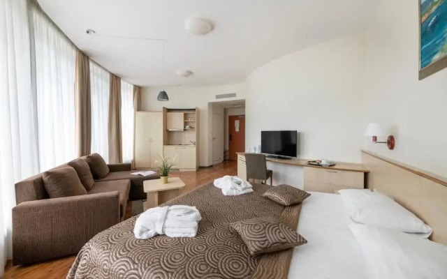 Отель Art City Inn Vilnius