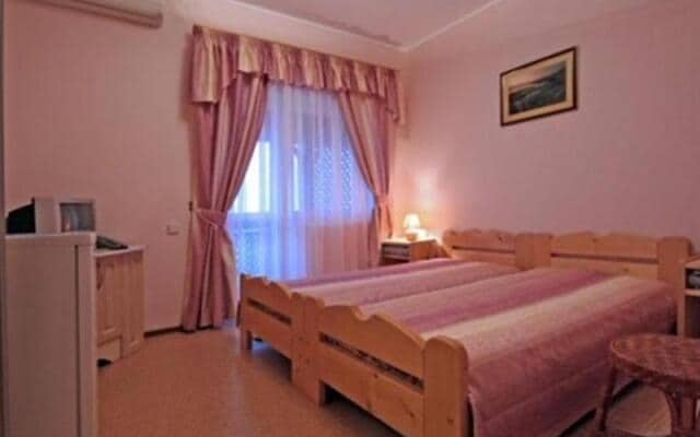 Smerekova Hata Kryim Hotel