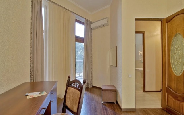Botkin Apartments