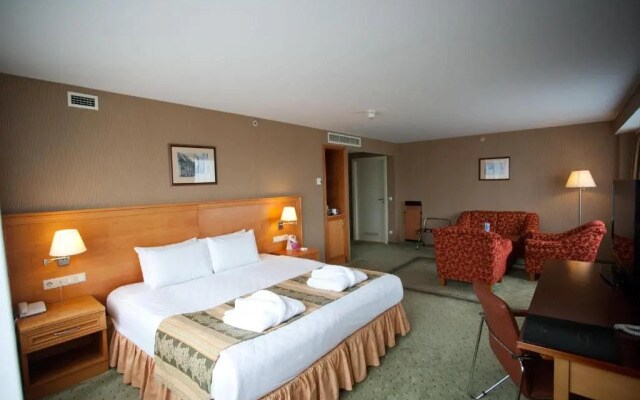 Отель Vilnius Park Plaza
