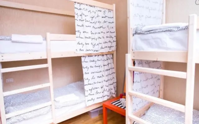 Hostels Jade Fox