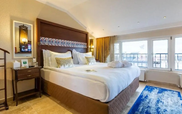 Q Suites In Old City -Best Group Hotels