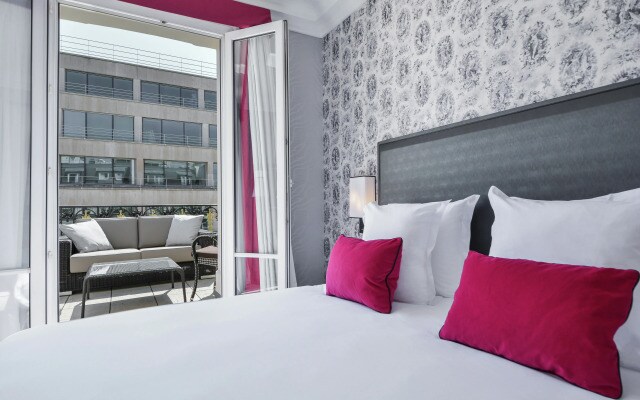 Maison Astor Paris, Curio Collection by Hilton