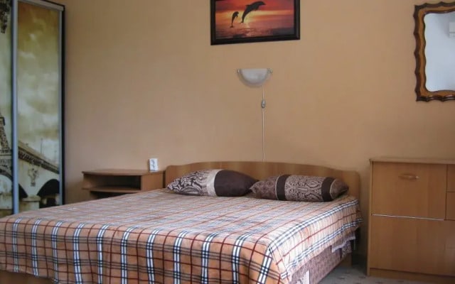 Chernoe More Guest House